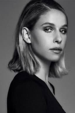 Photo of Leigh DeLollis