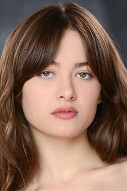 Photo of Chloe Avakian