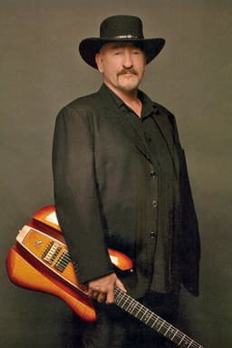 Photo of Dave Mason