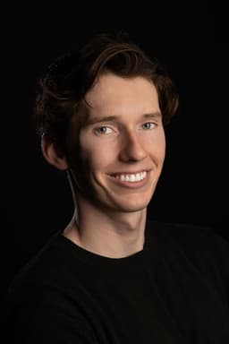 Photo of Ryan Lee Loftus