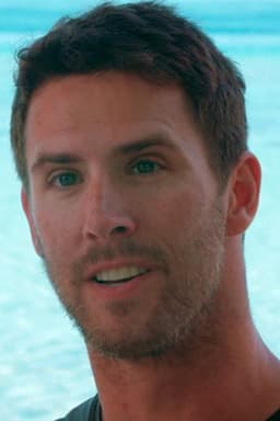 Photo of Charlie Huveneers