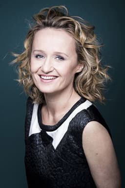 Photo of Caroline Roux