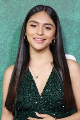 Photo of Jennifer Trejo