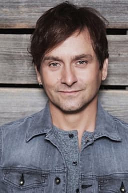 Photo of Tim Howar