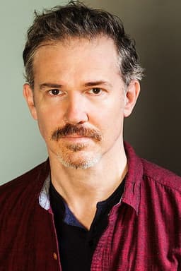 Photo of Loren Dean