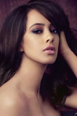 Photo of Hazel Keech
