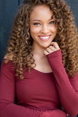 Photo of Shelby Simmons