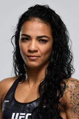 Photo of Viviane Araújo