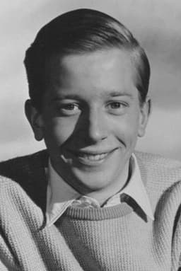 Photo of Andrew Ray