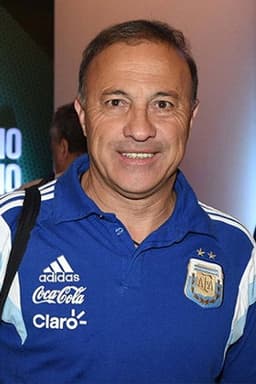 Photo of Julio Olarticoechea