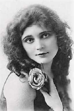 Photo of Claire McDowell