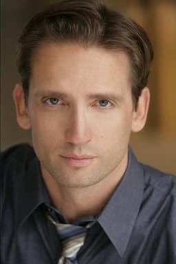 Photo of Mark Deakins