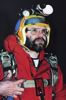 Photo of Leo Dickinson