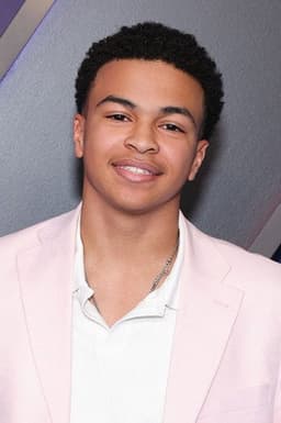 Photo of Shaun Dixon