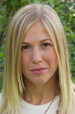 Photo of Sarah Moore