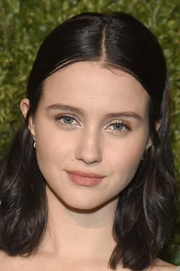 Photo of Julia Goldani Telles