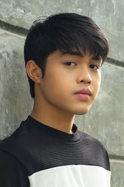 Photo of Elijah Canlas