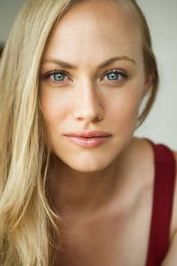 Photo of Kelsey Deanne