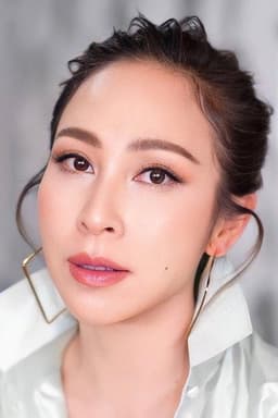 Photo of Suwatjanee Chaimusik