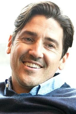 Photo of Jonathan Knight
