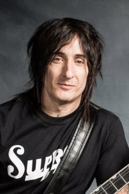 Photo of Richard Fortus