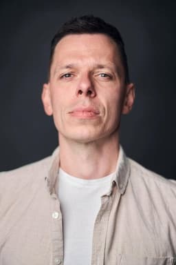 Photo of Lee Comley