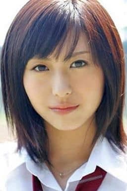 Photo of Julia Kawakami