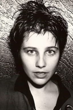 Photo of Kira Roessler