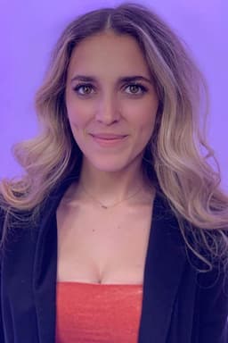 Photo of Roxy Striar