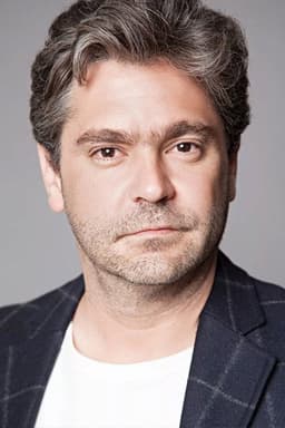 Photo of Martín Altomaro
