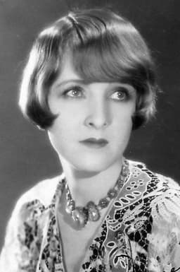Photo of Claire Windsor