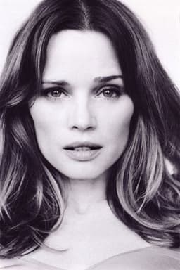 Photo of Lorraine Farris