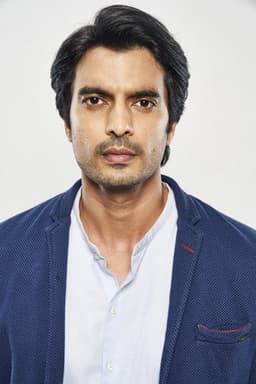 Photo of Gashmeer Mahajani