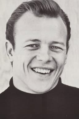 Photo of Dar Robinson