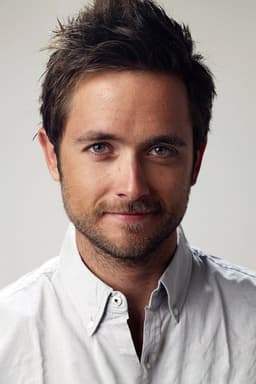 Photo of Justin Chatwin