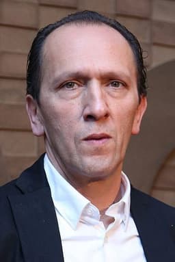 Photo of Carlos Aragón