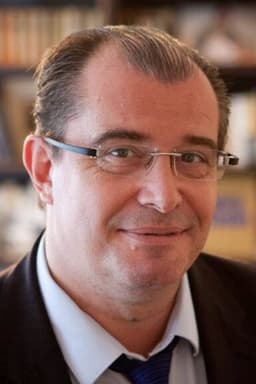 Photo of Éric Cobast