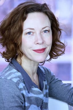 Photo of Veanne Cox