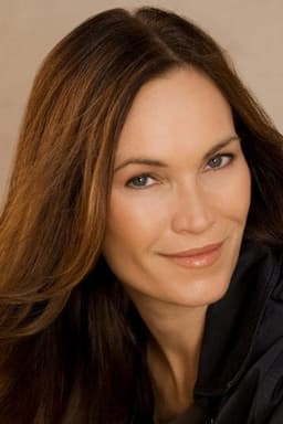 Photo of Lisa Stothard