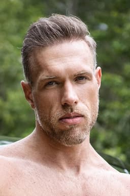 Photo of Alex Mecum