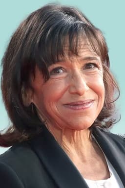 Photo of Kathryn Hunter