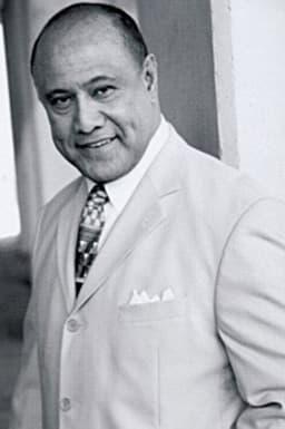 Photo of Robert Apisa