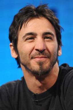 Photo of Sully Erna