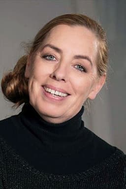 Photo of Lucia Marthas