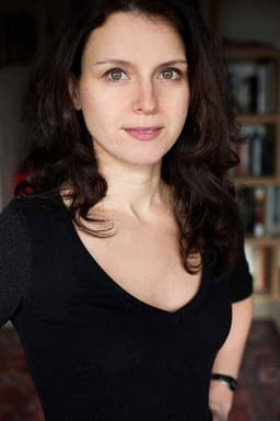 Photo of Elena Hahn