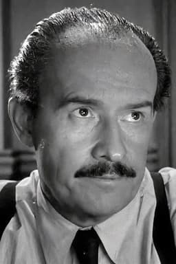 Photo of George Voskovec