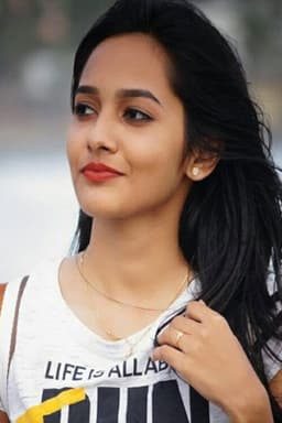 Photo of Amina Nijam