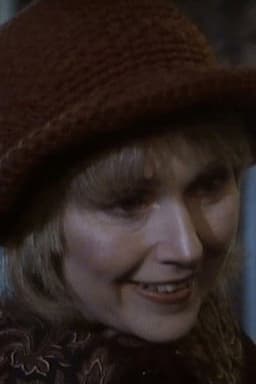 Photo of Maggie Henderson