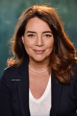 Photo of Julie Carmen
