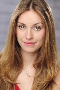 Photo of Victoria Kmiec